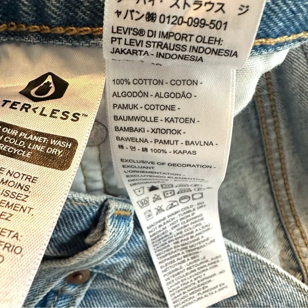 LEVI’S 501 Button Fly Light Wash Cut Off Denim Shorts Raw Hem Boho High Rise 30